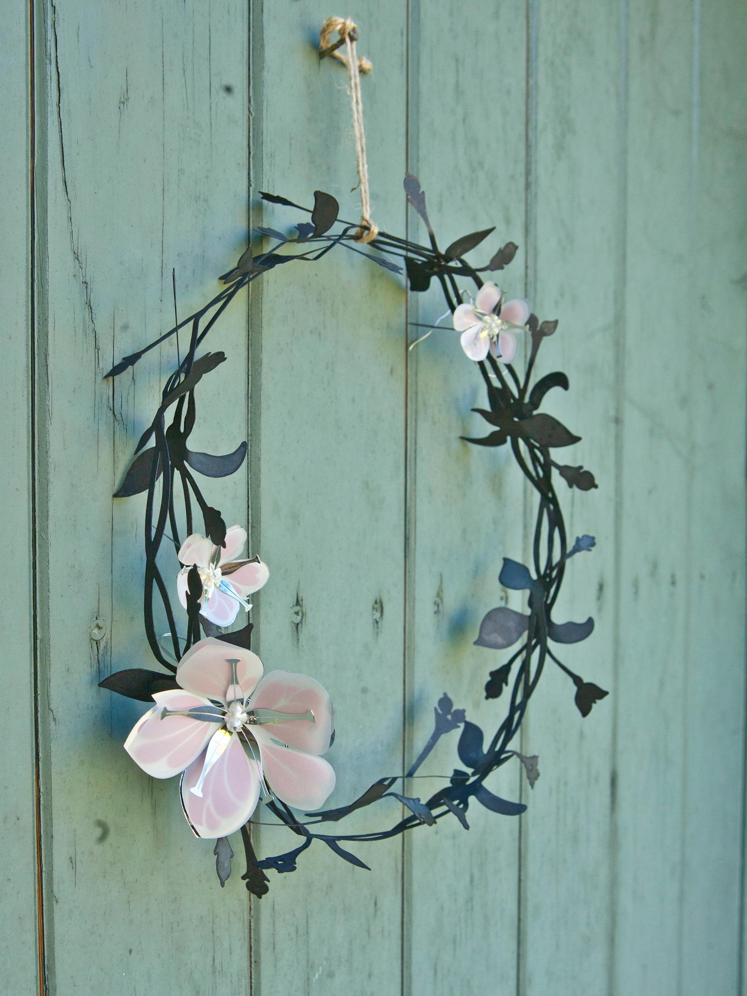 Flowers, White & Gold, medium