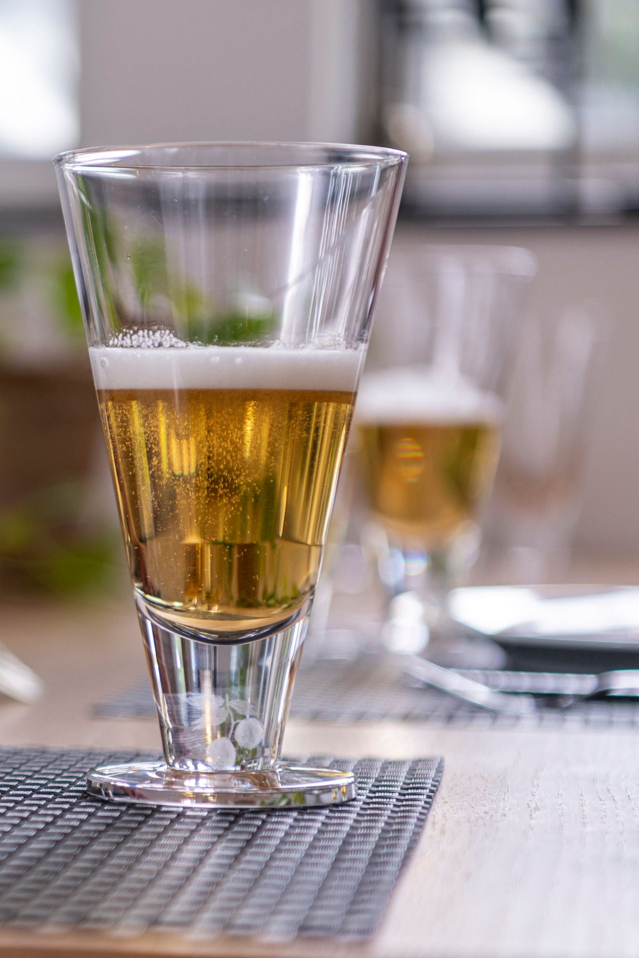 Bierglas - Mundgeblasen mit Laserdesign im Fuß