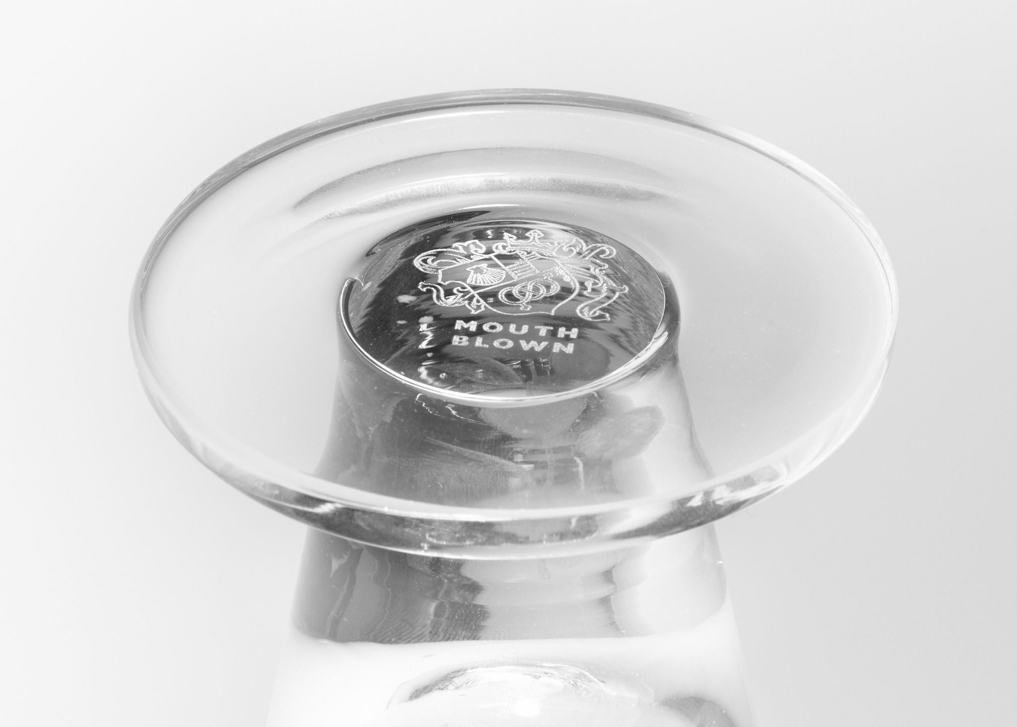 Bierglas - Mundgeblasen mit Laserdesign im Fuß