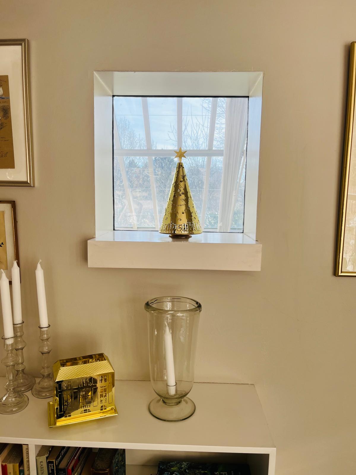 Goldener Weihnachtsbaum (verwenden Sie das goldene Tablett, Artikelnummer 2030)