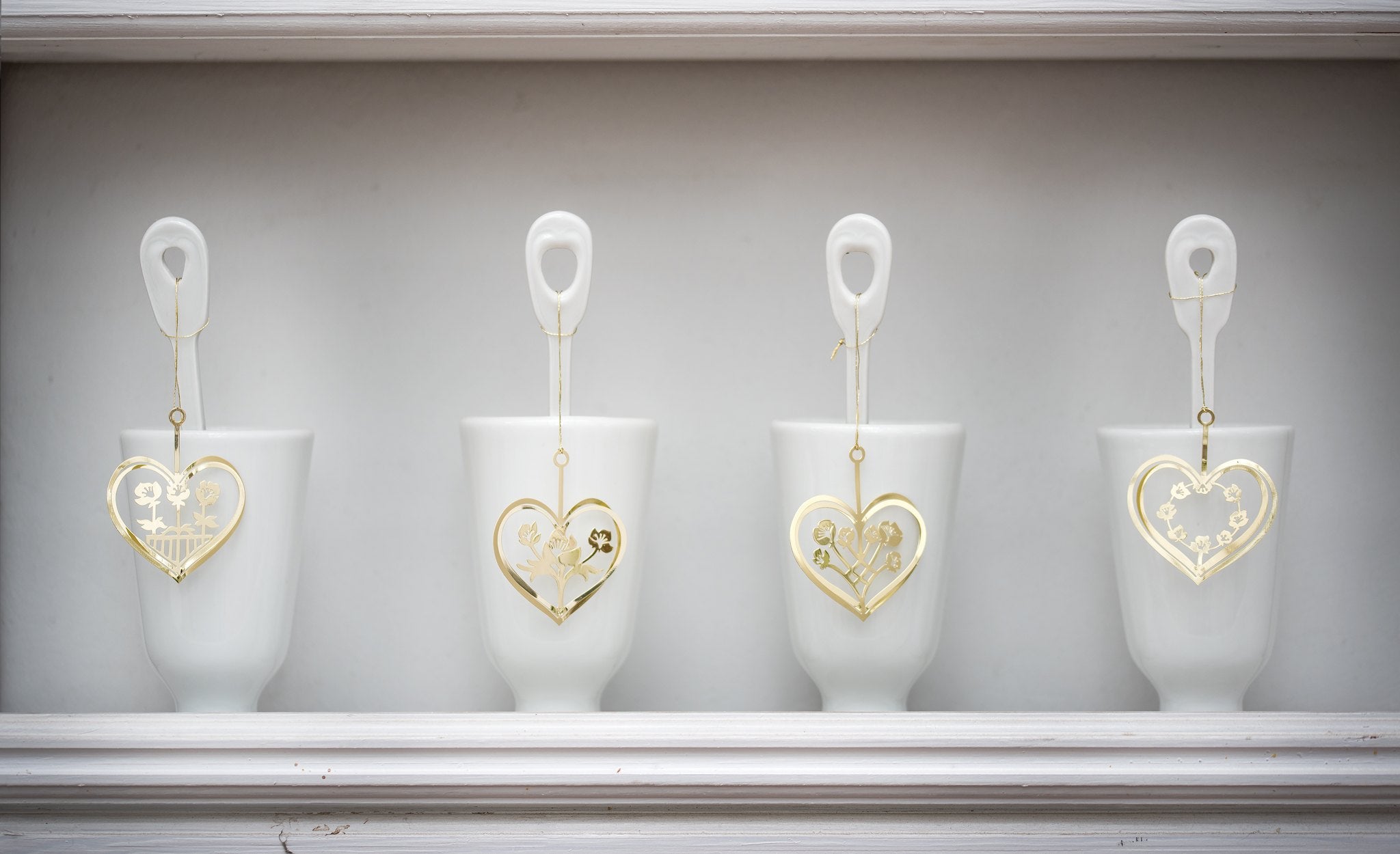 Goldenes Herz mit Blumen (4 Designs)