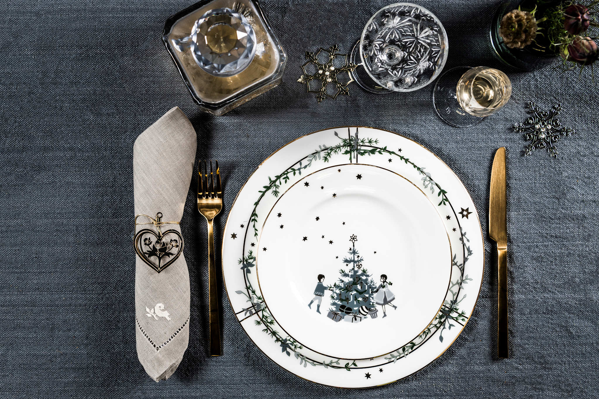 Winter Stars, Plate with Christmas Tree, 21 cm
