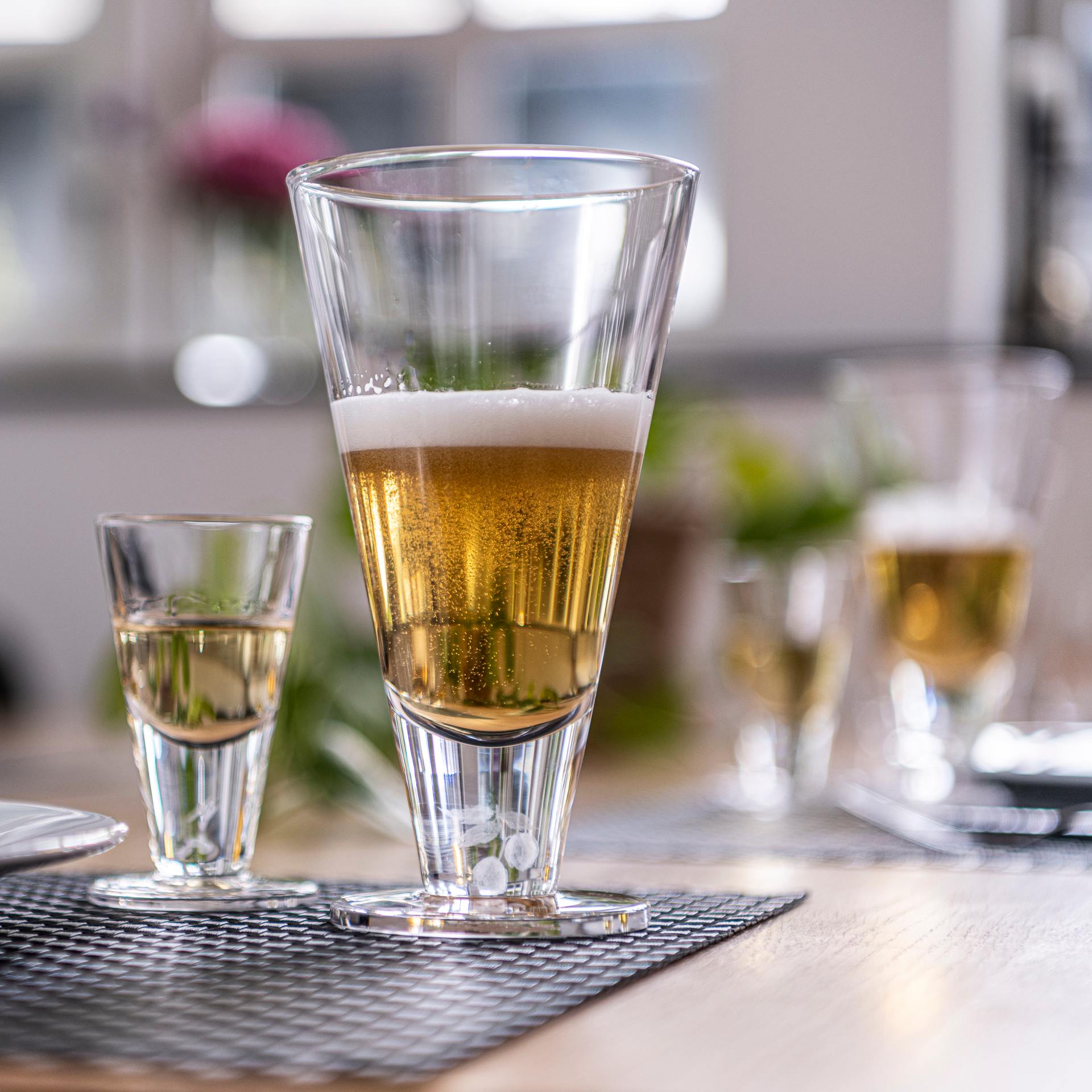 Snaps / Shotglas - Mundgeblasen mit Laserdesign im Fuß